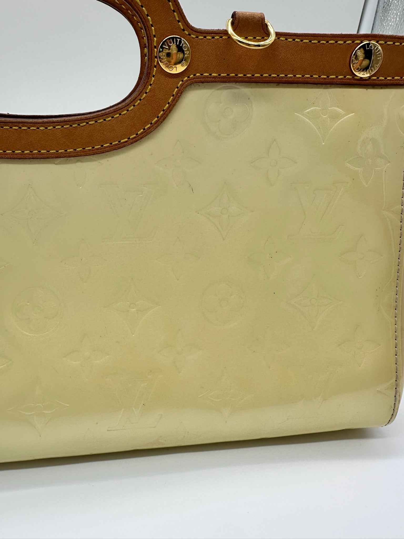 Louis Vuitton Roxbury Drive in Citrine Vernis