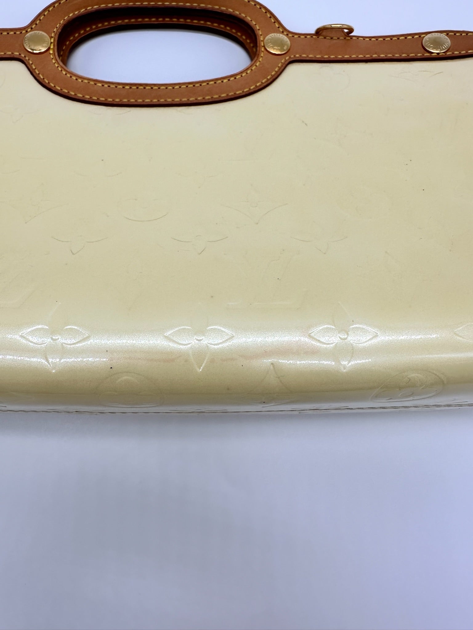 Louis Vuitton Roxbury Drive in Citrine Vernis