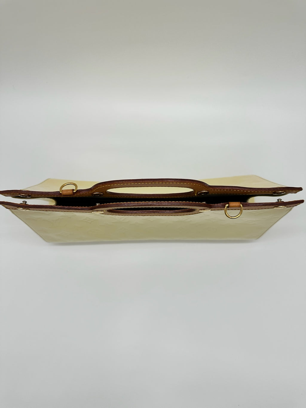 Louis Vuitton Roxbury Drive in Citrine Vernis