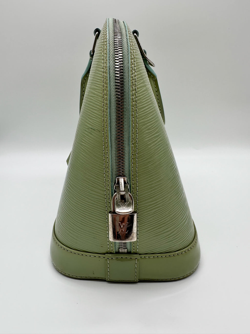 Louis Vuitton Electric Epi Alma in Amande