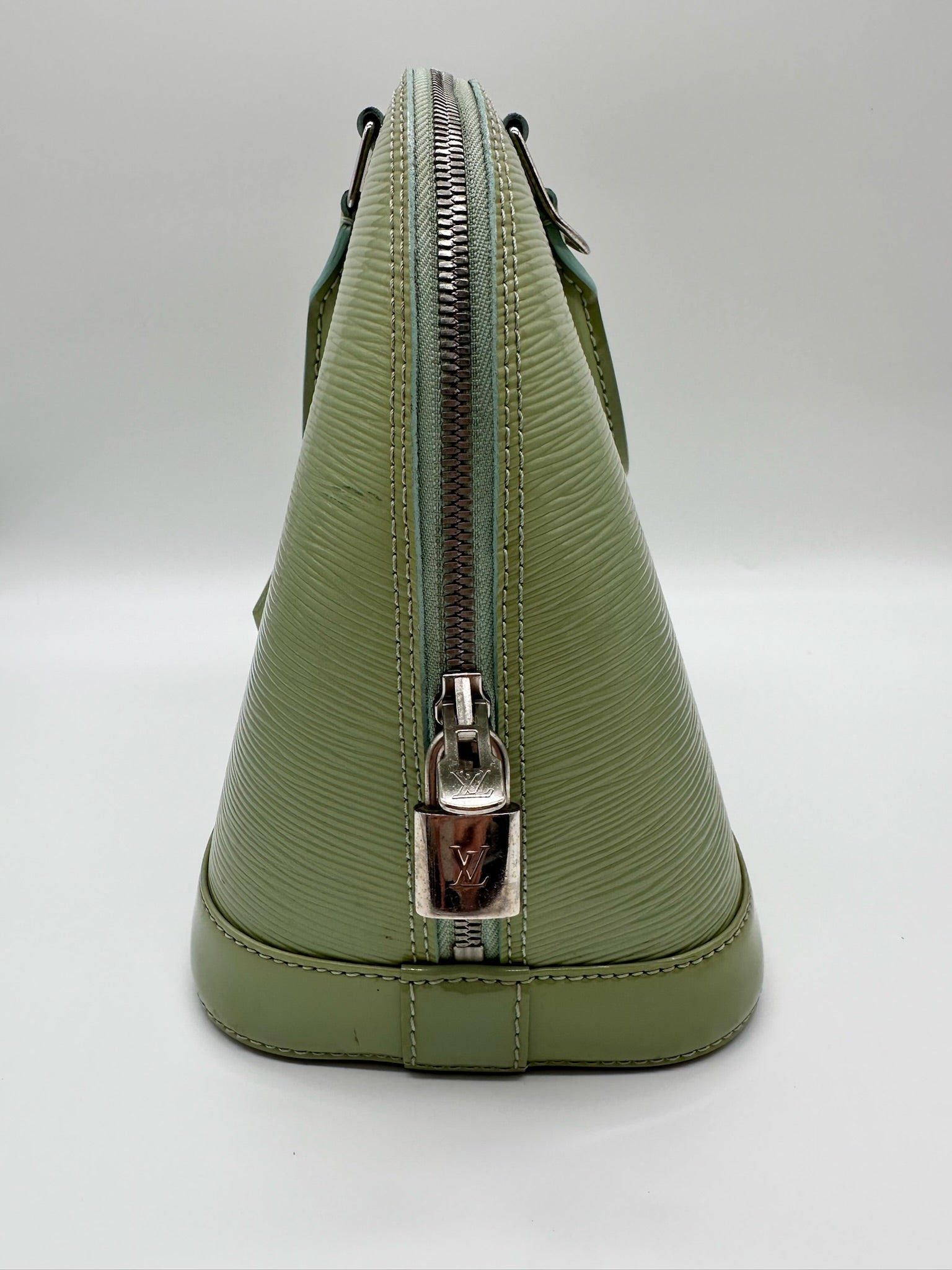 Louis Vuitton Electric Epi Alma in Amande