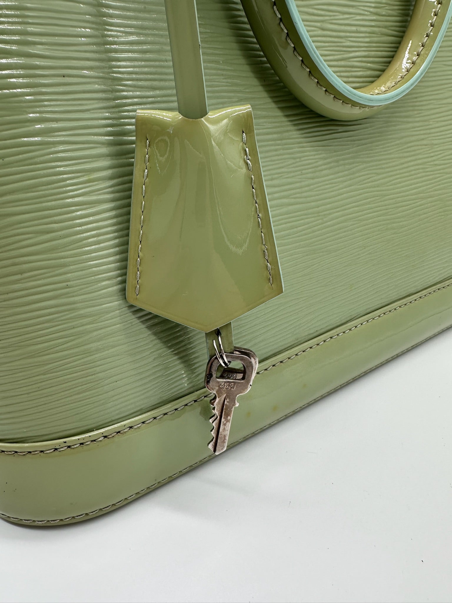 Louis Vuitton Electric Epi Alma in Amande