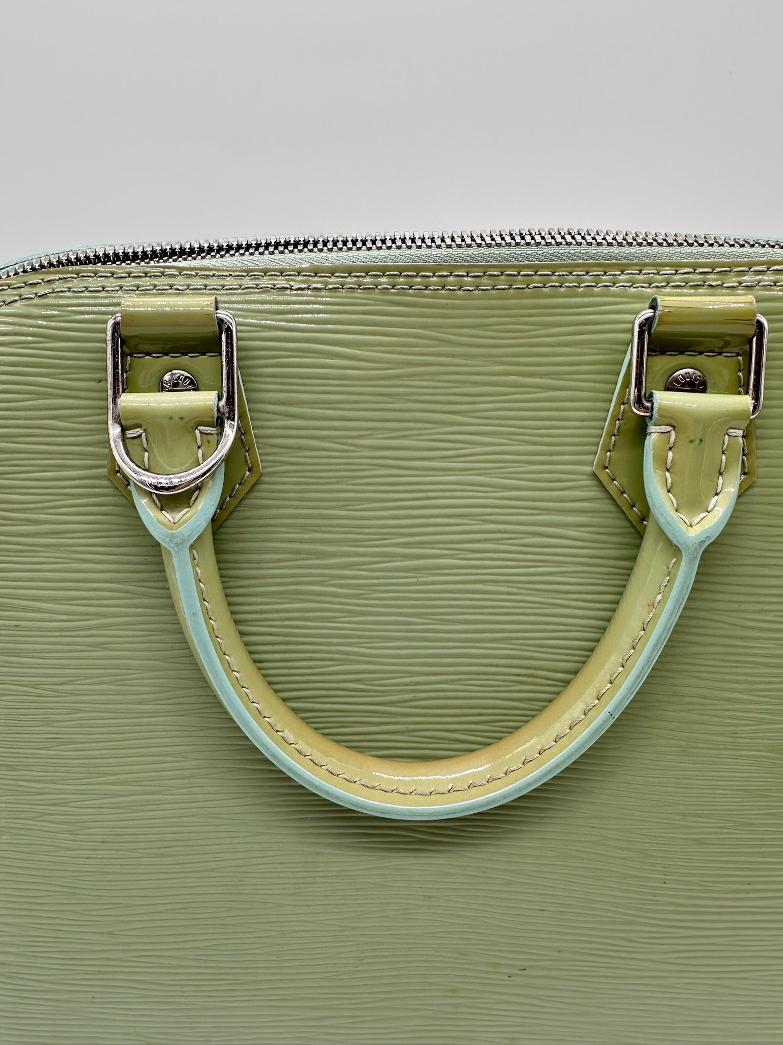 Louis Vuitton Electric Epi Alma in Amande