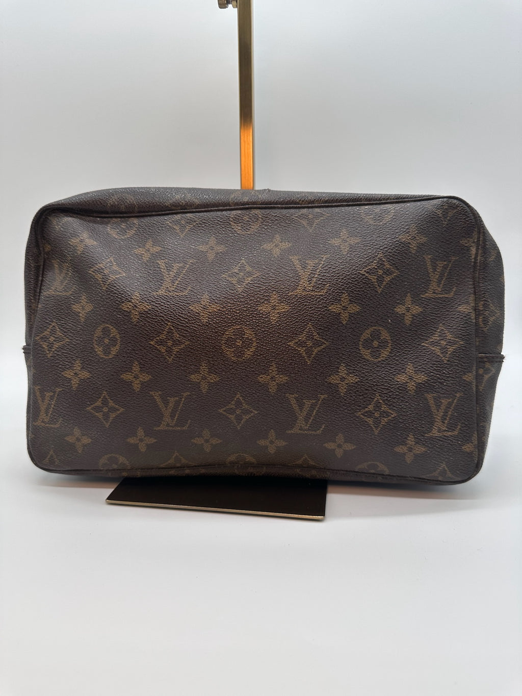 Louis Vuitton Trousse Toilette 28