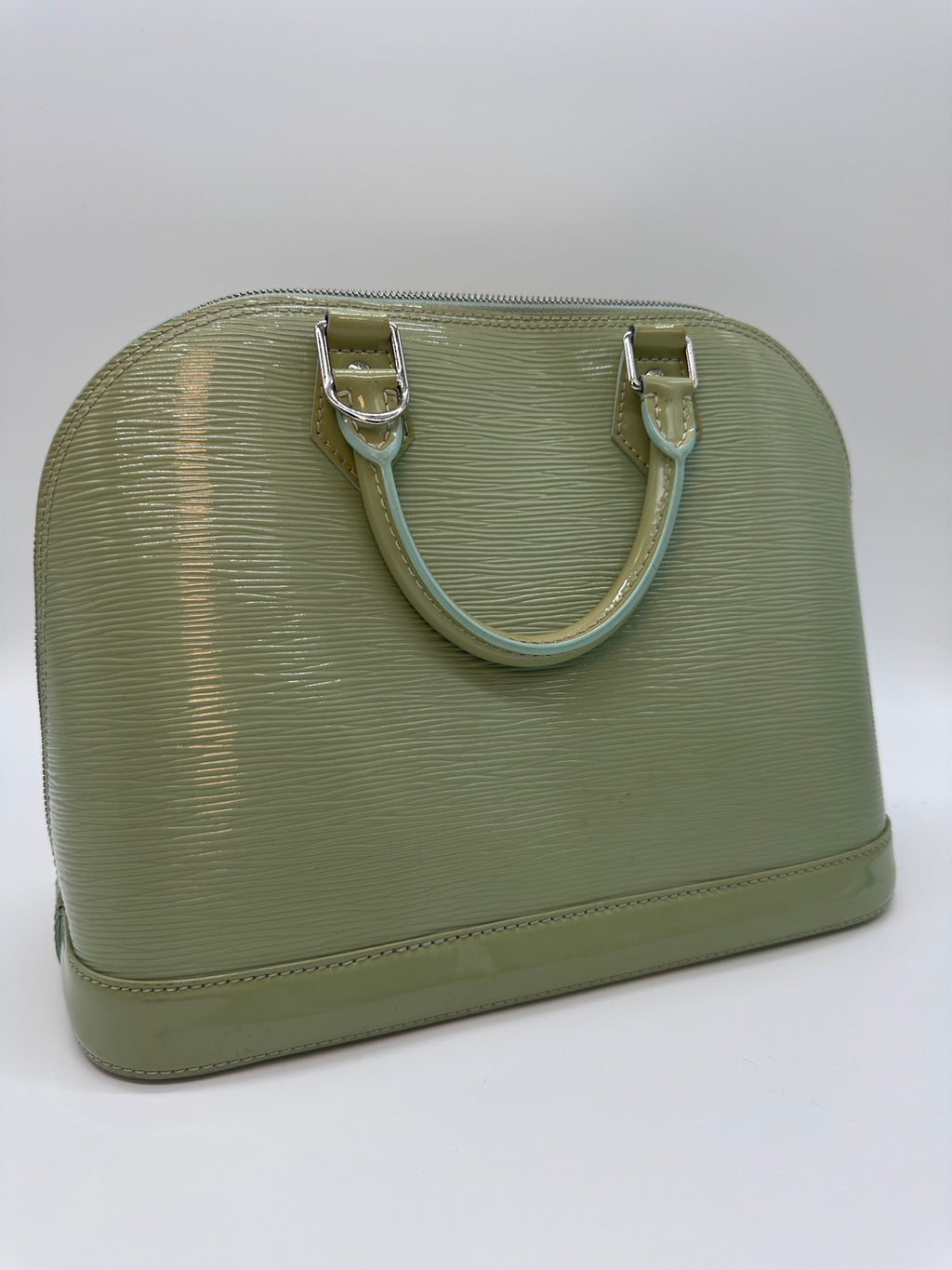 Louis Vuitton Electric Epi Alma in Amande