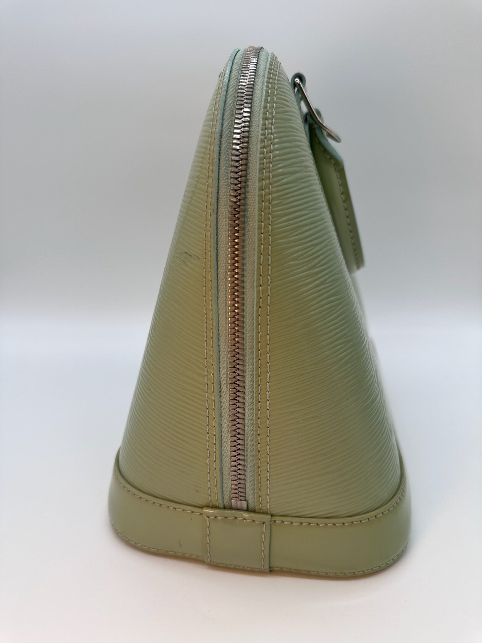 Louis Vuitton Electric Epi Alma in Amande