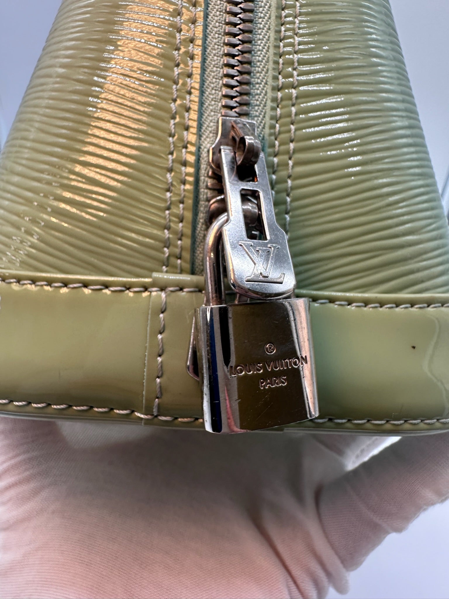 Louis Vuitton Electric Epi Alma in Amande