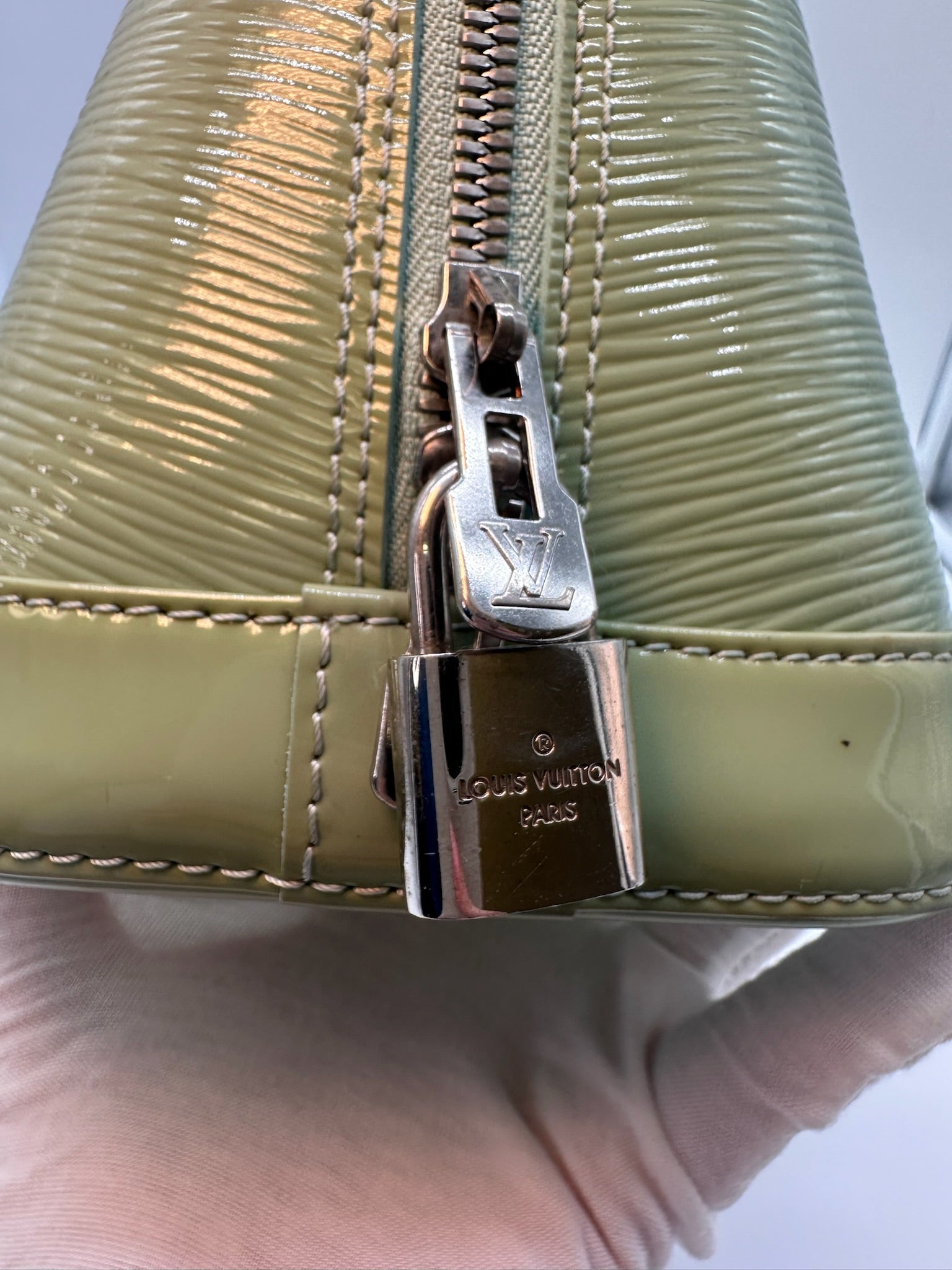 Louis Vuitton Electric Epi Alma in Amande