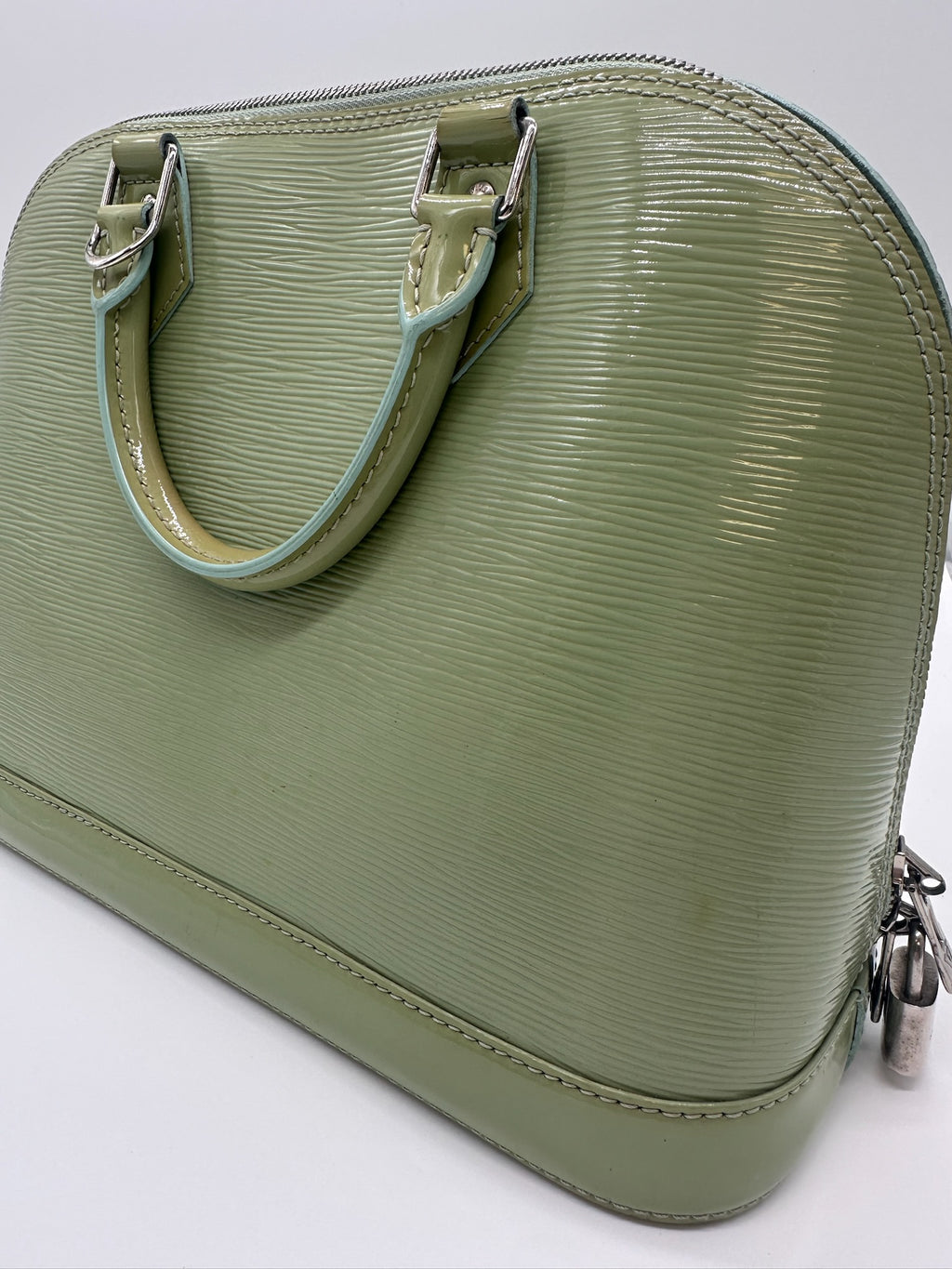 Louis Vuitton Electric Epi Alma in Amande