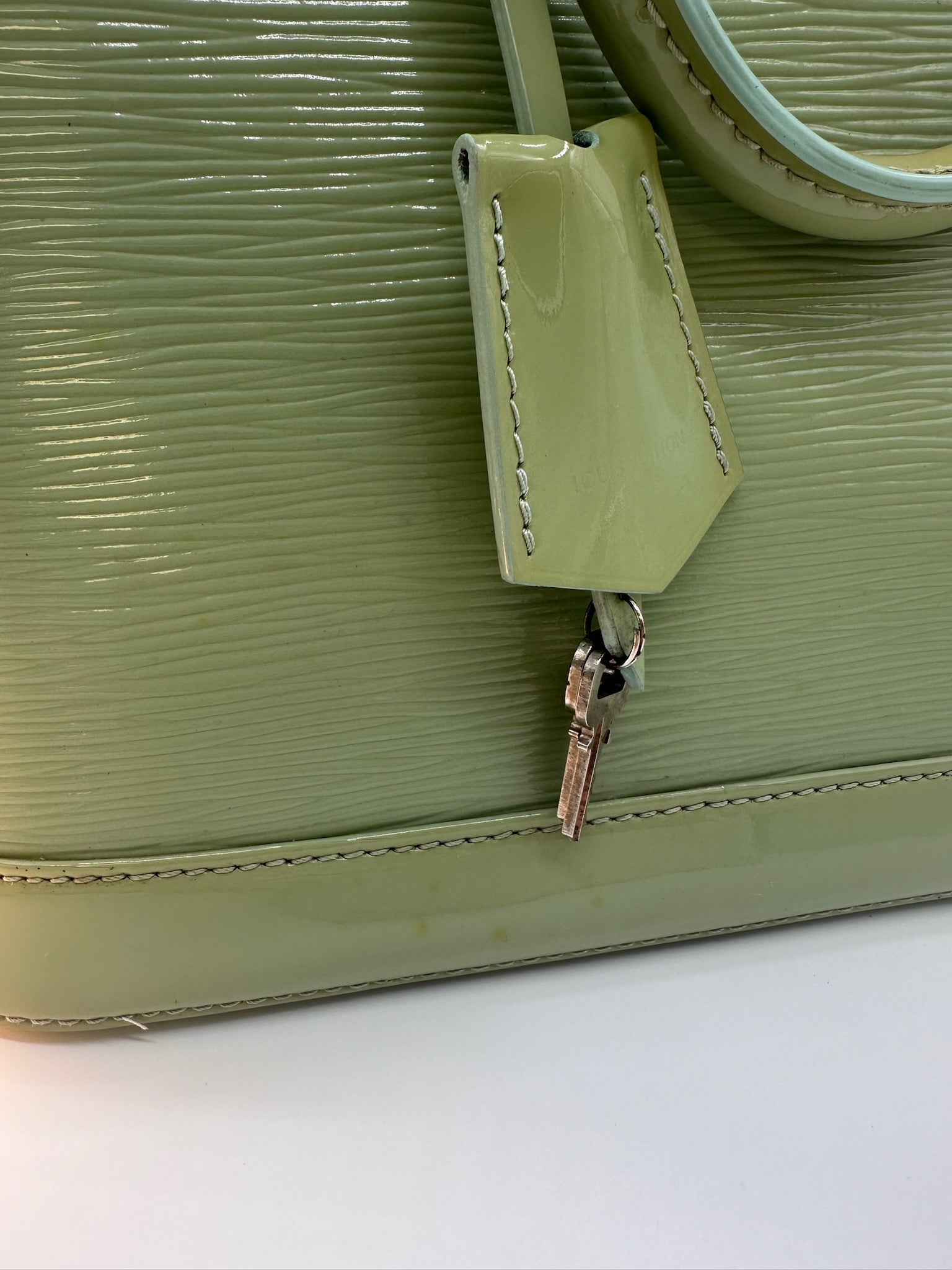 Louis Vuitton Electric Epi Alma in Amande