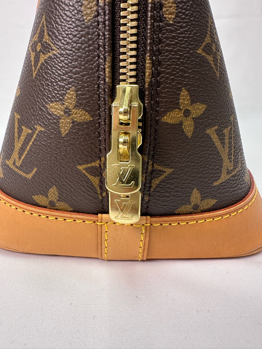 Louis Vuitton Alma PM