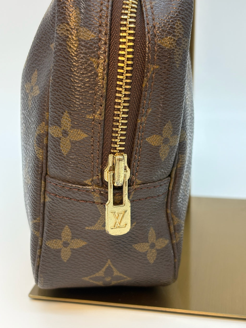Louis Vuitton Trousse Toilette 23