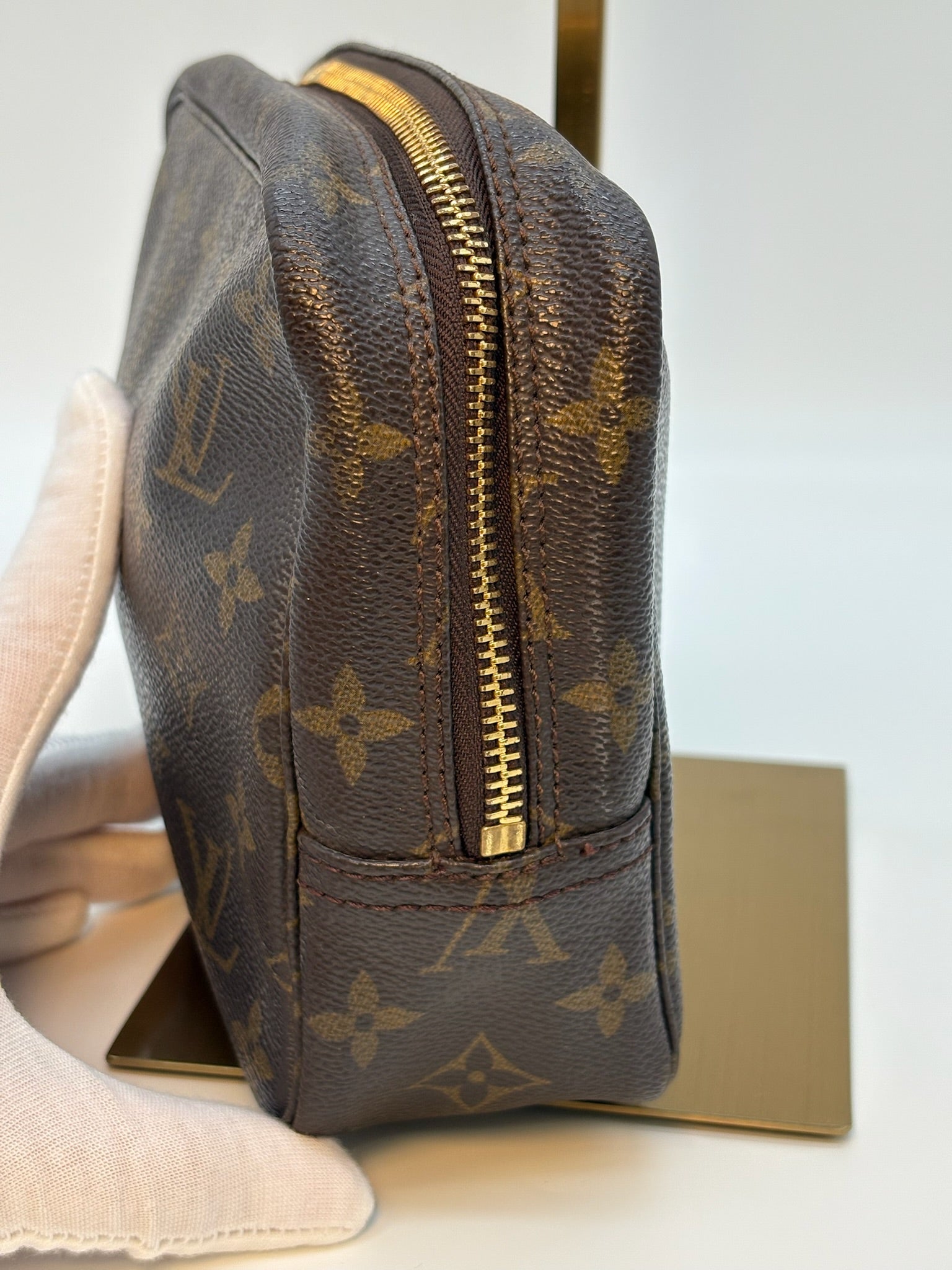 Louis Vuitton Trousse Toilette 23