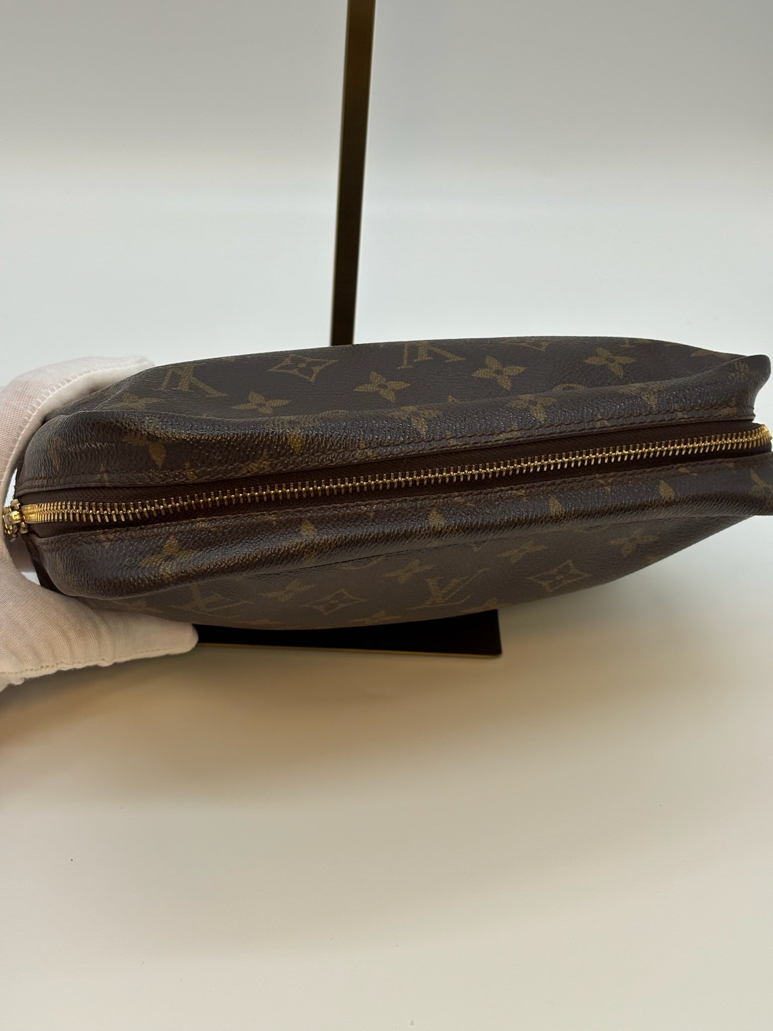 Louis Vuitton Trousse Toilette 23