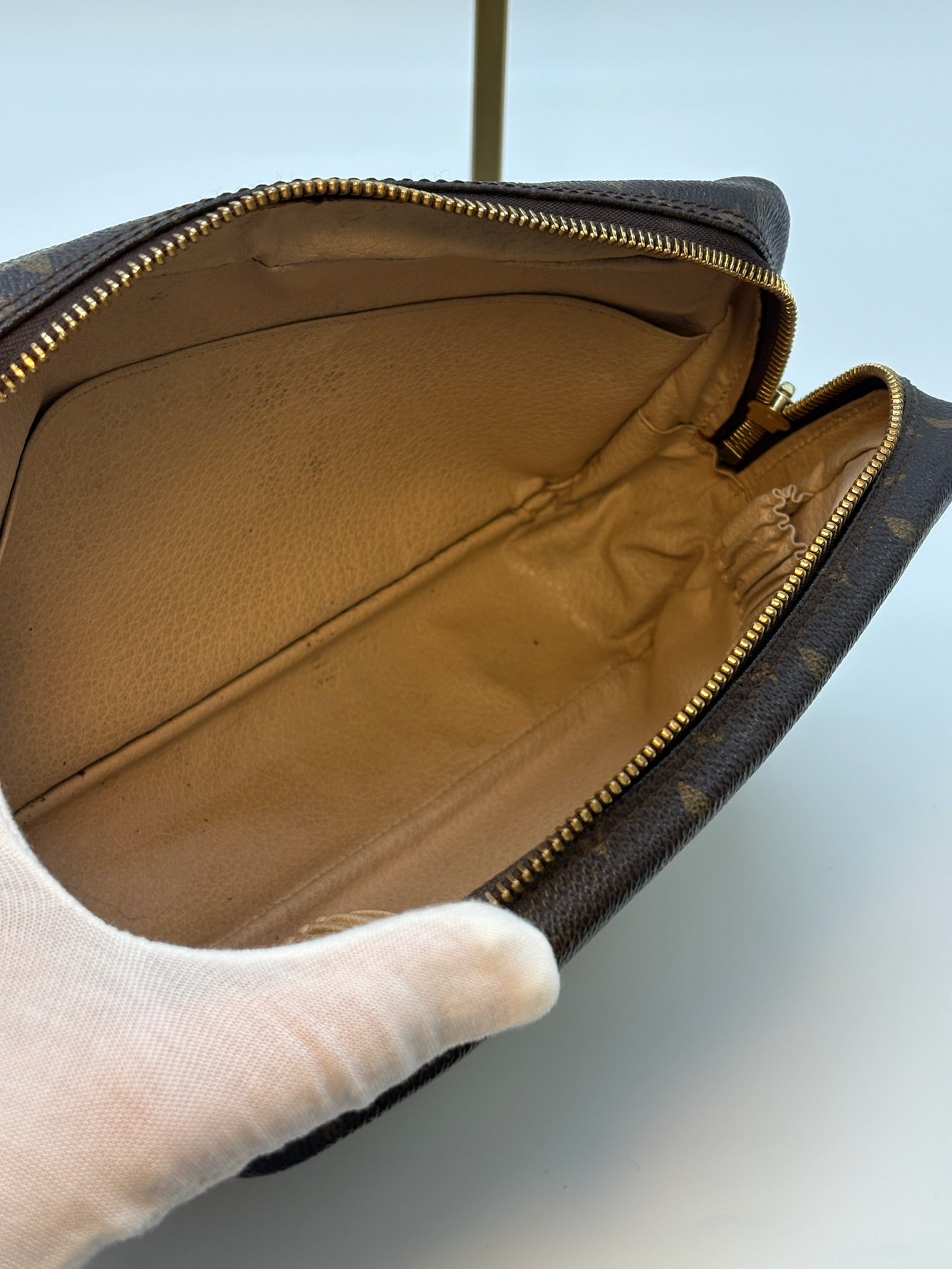 Louis Vuitton Trousse Toilette 23