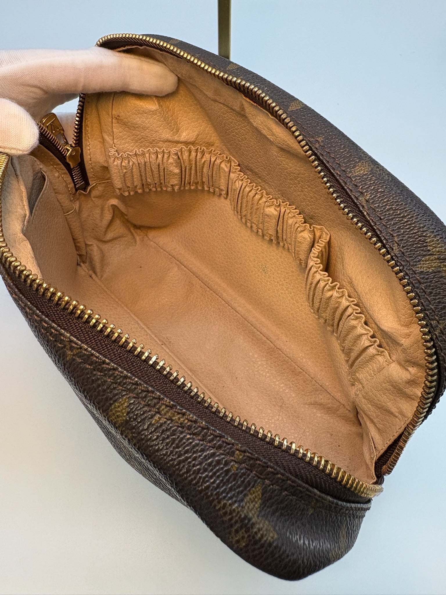 Louis Vuitton Trousse Toilette 23