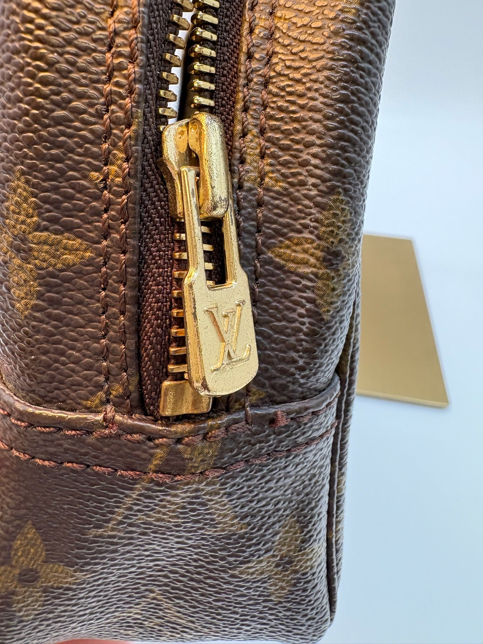 Louis Vuitton Trousse Toilette 23